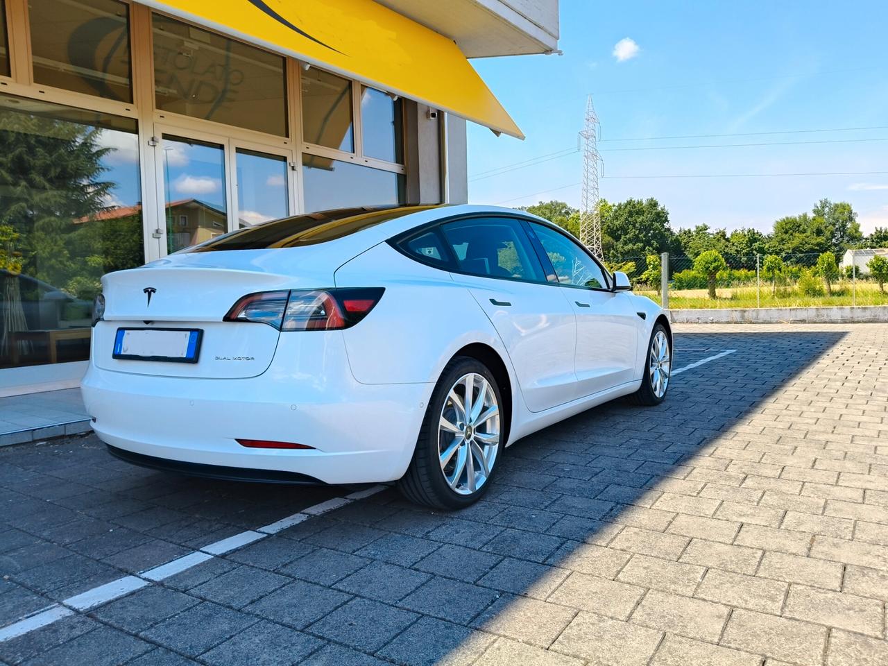 Tesla Model 3 Long Range Dual Motor AWD