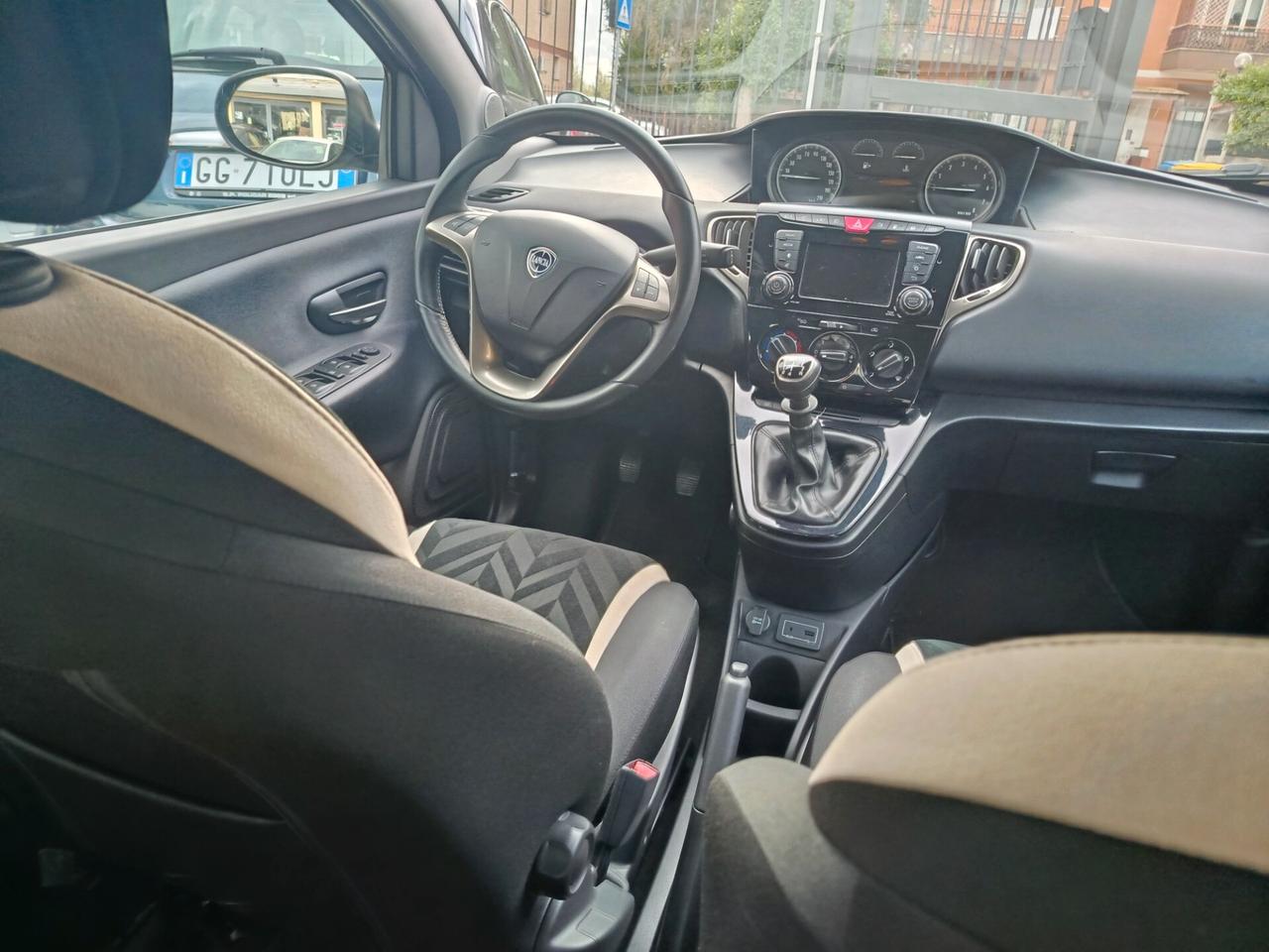 Lancia Ypsilon 1.2 69 CV 5 porte GPL Ecochic Gold