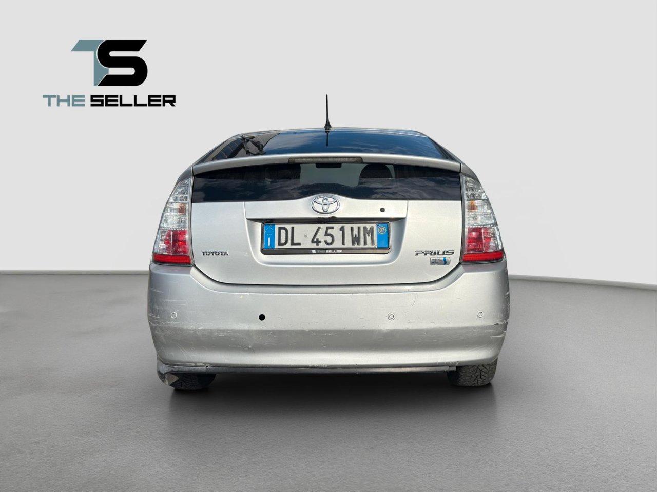 Toyota Prius 1.5 ibrida 78cv