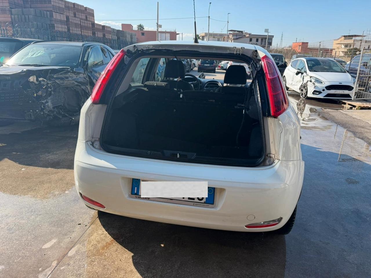 Fiat Punto 1.2 incidentato - 2015