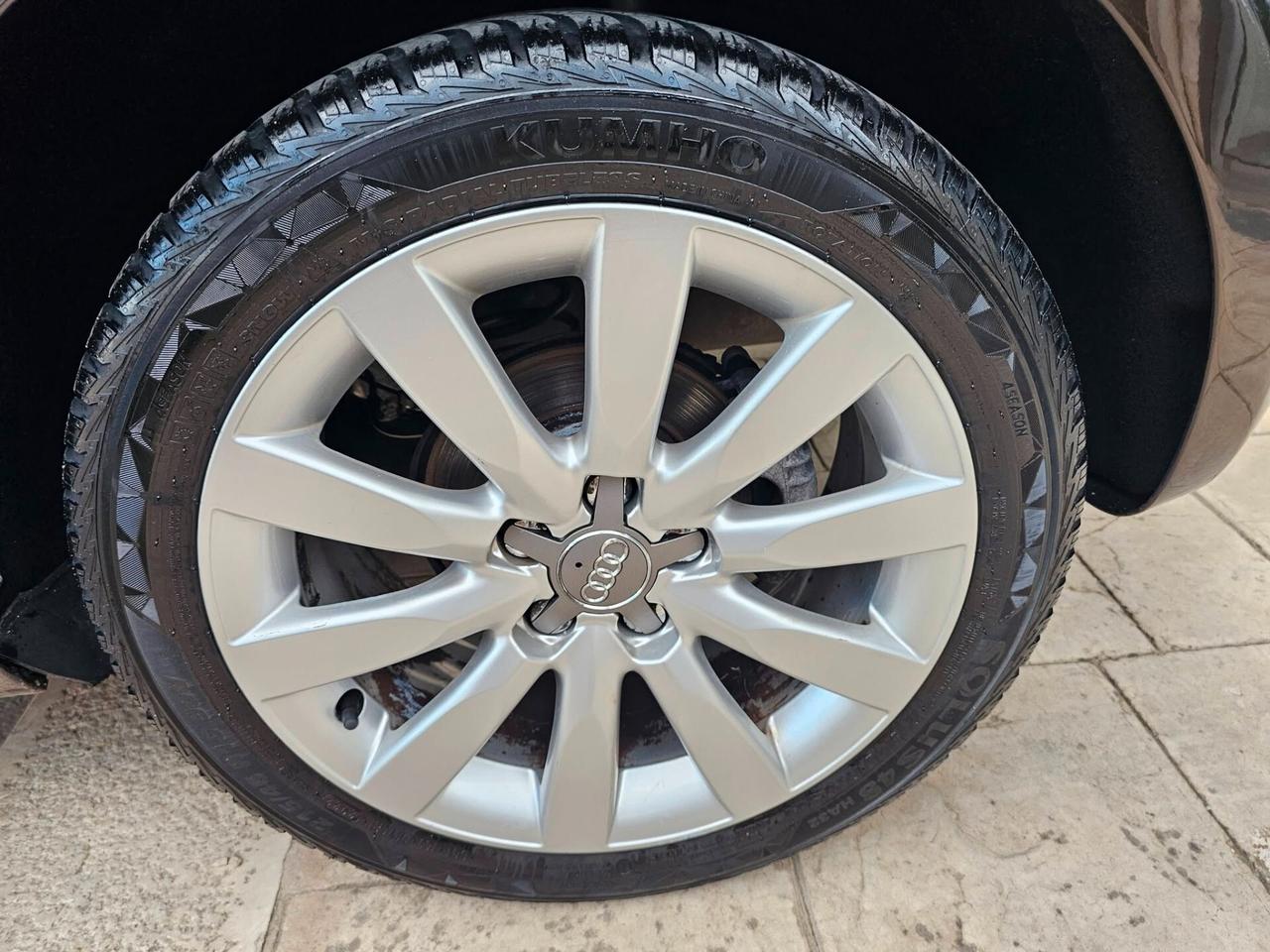 AUDI A1 SPB 1.6 TDI 90CV AMBITION BICOLOR