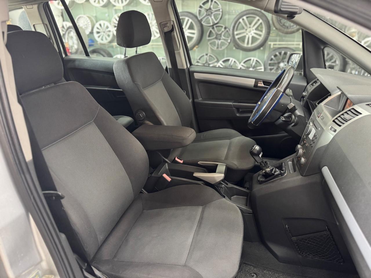Opel Zafira 1.9 CDTI 7POSIT 120CV ADATTA NEOPATENTATI