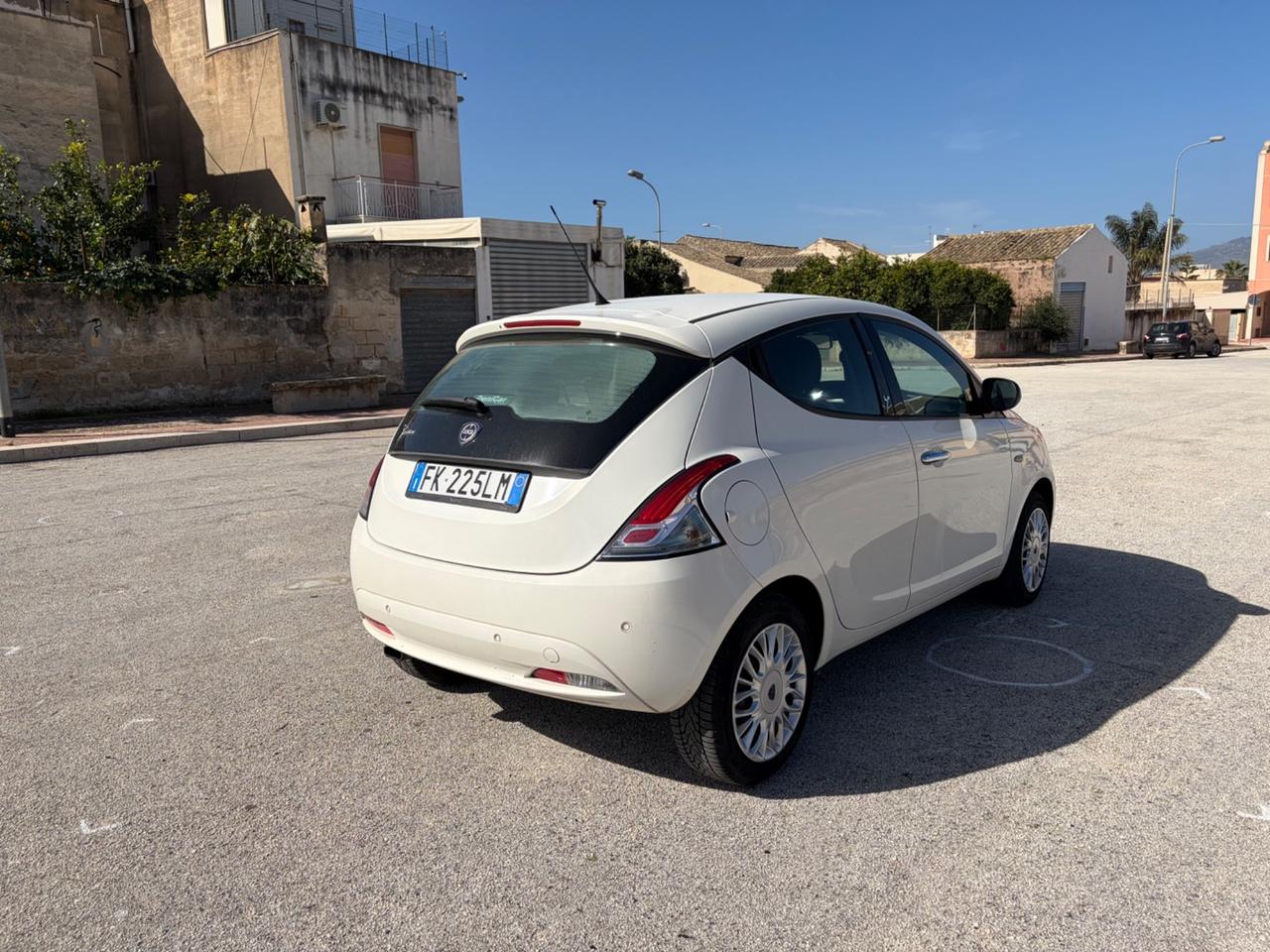 Lancia Ypsilon 1.2 69 CV 5 porte Platinum