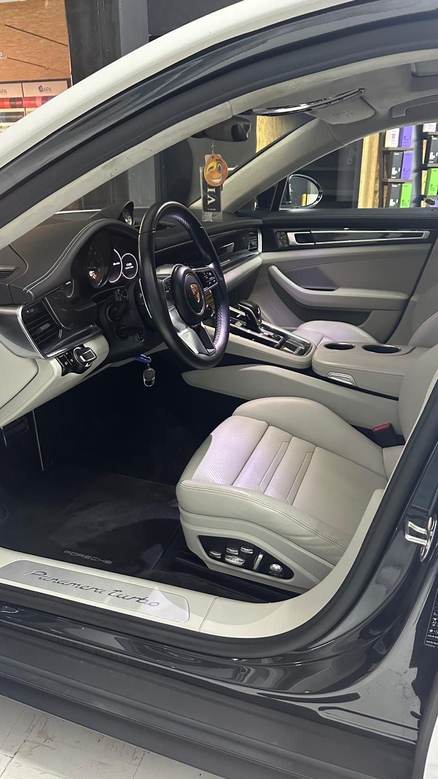 Porsche Panamera 4.0 Turbo Sport Turismo