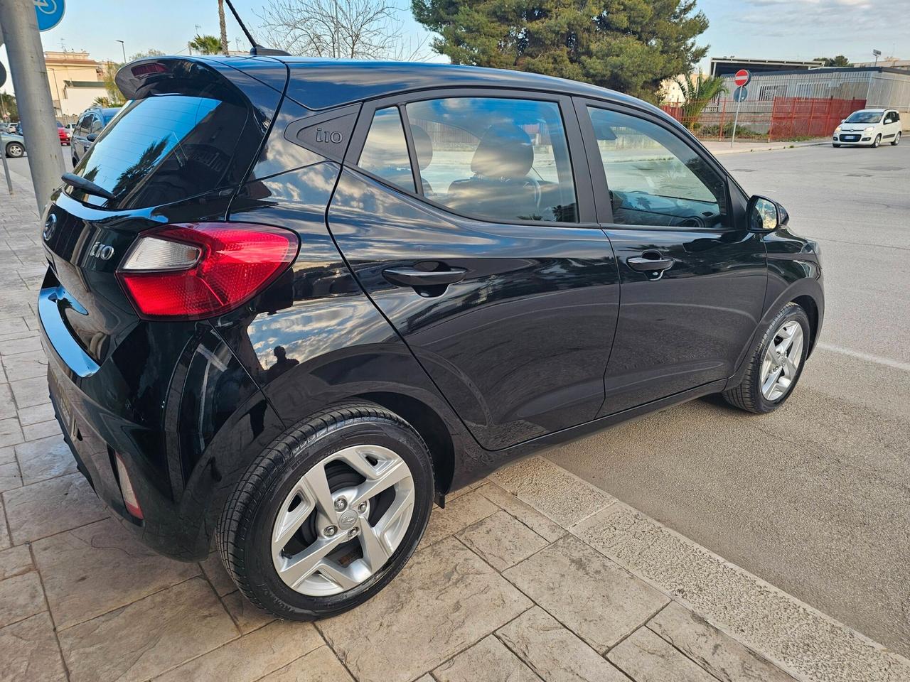 HYUNDAI 1.0 MPI 67CV TECH CONNECT PACK FULL