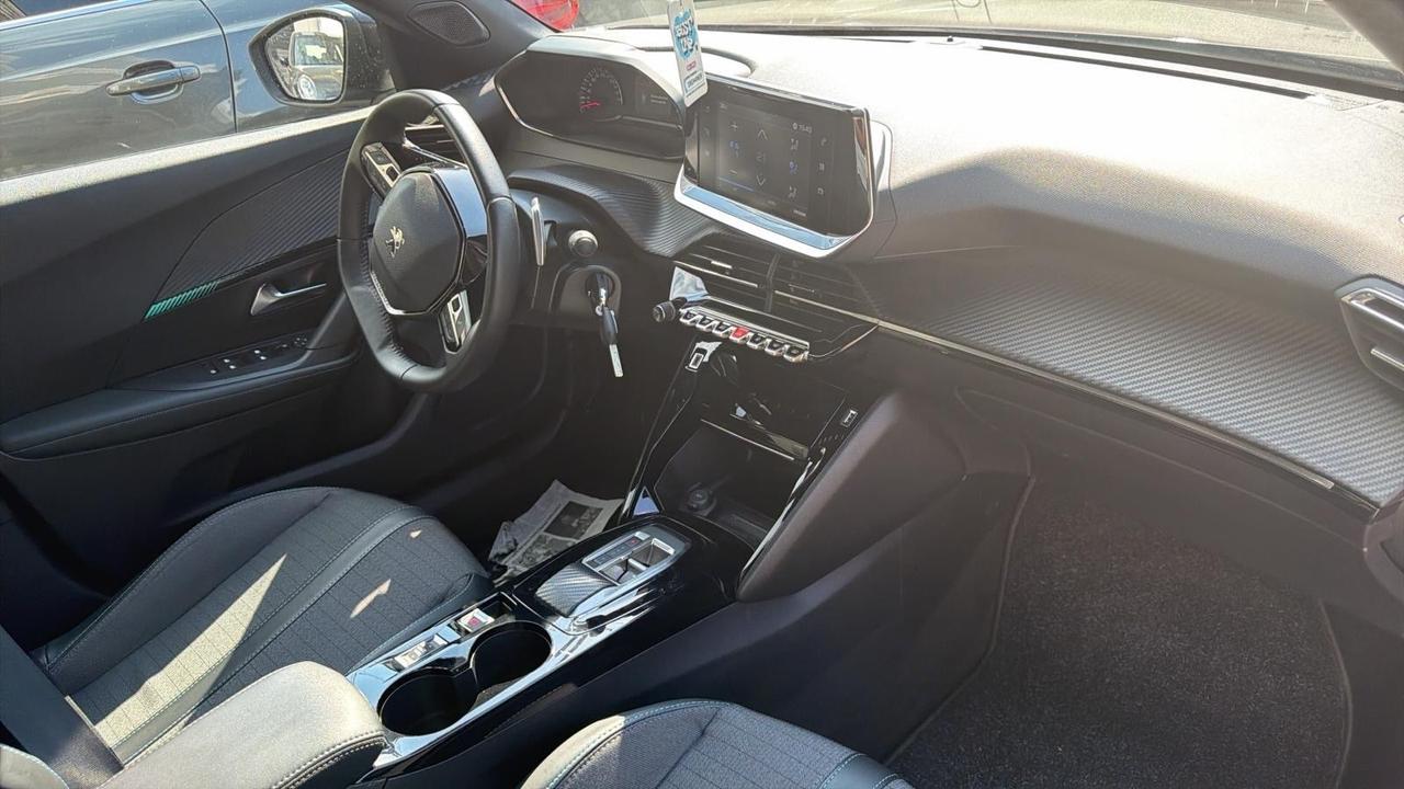Peugeot 2008 BlueHDi 130 S&S EAT8 Allure