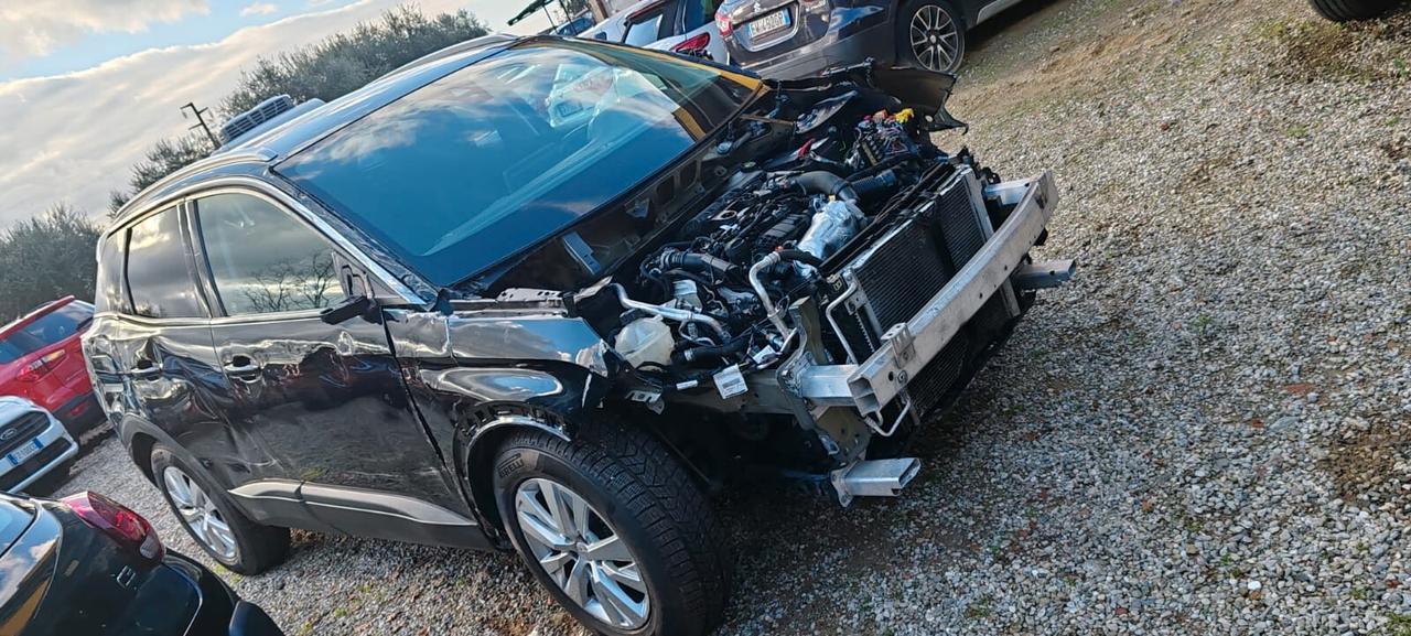 Peugeot 3008 BlueHDi incidentata/sinistrata