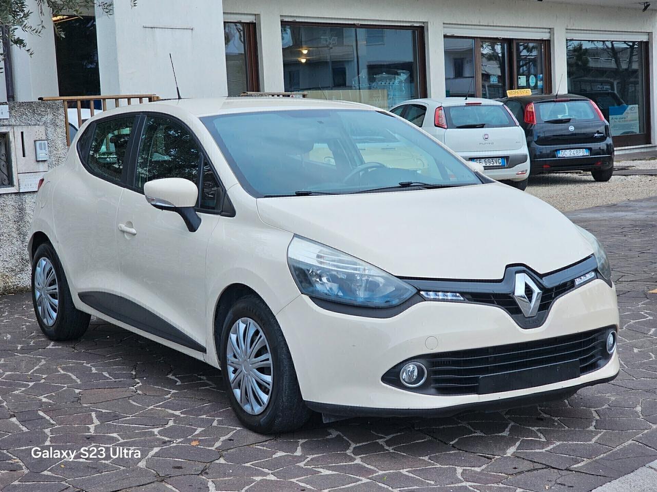 Renault Clio 1.5 DIESEL Start&Stop OK PER NEOPATENTATI UNICO PROP ANNO 08/2015