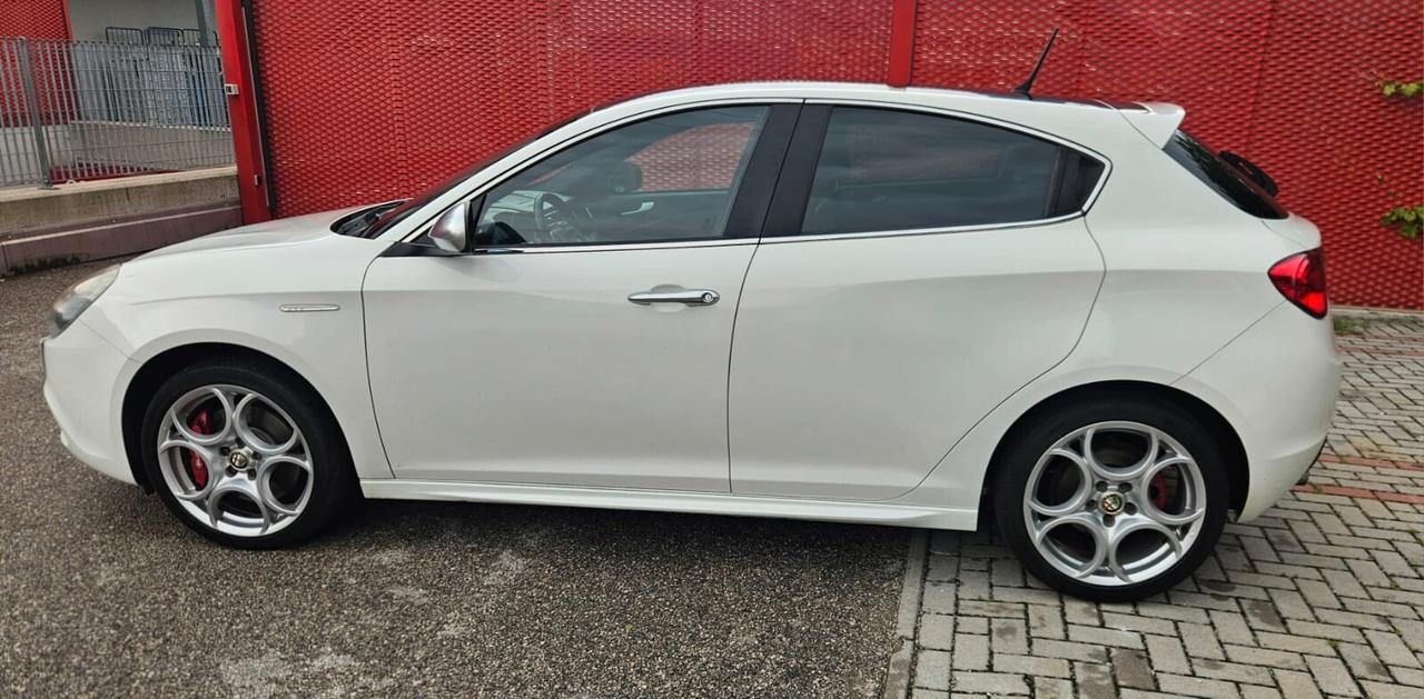 Alfa Romeo Giulietta 2.0 JTDm-2 140 CV Exclusive