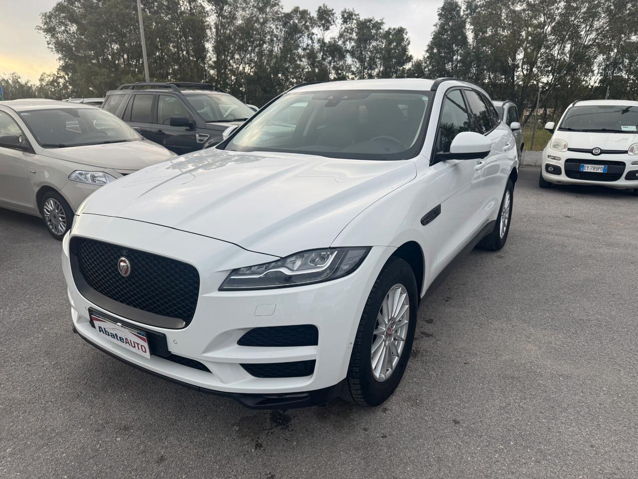 Jaguar F-Pace 2.0 D 180 CV Prestige