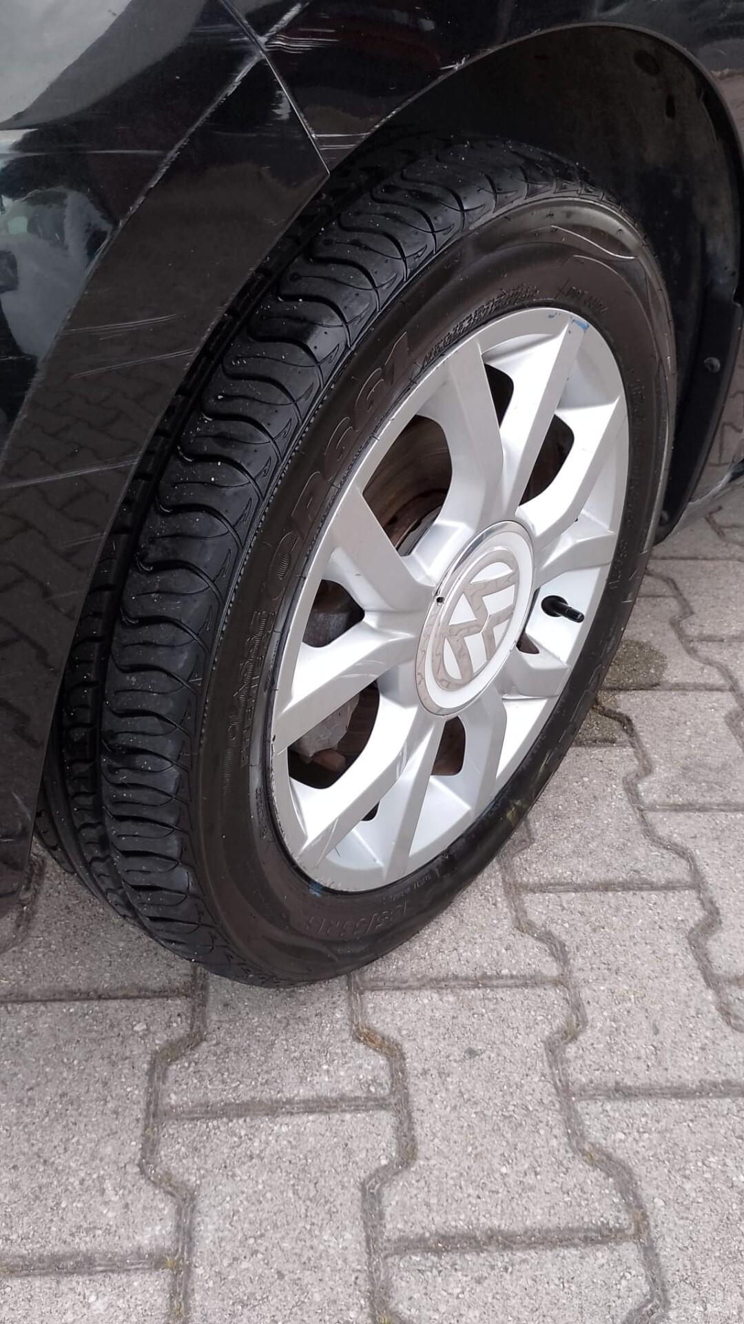 Volkswagen up! 1.0 75 CV 3p. high