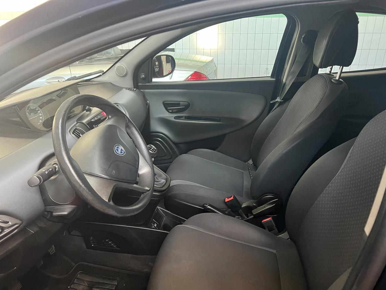 Lancia Ypsilon 1.2 69 CV 5 porte GPL Ecochic Silver