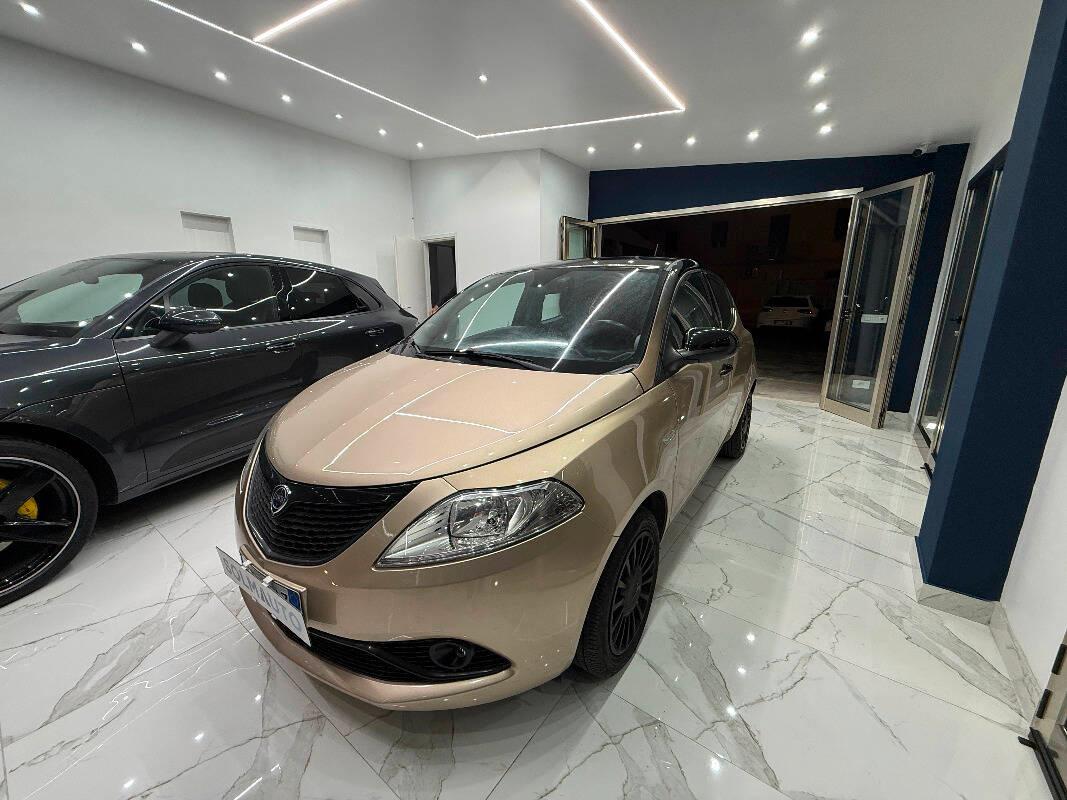 Lancia Ypsilon Lancia Ypsilon 1.2 Monogram s&s 69cv FiNANZIABILE