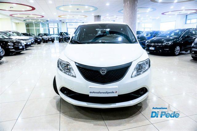 LANCIA Ypsilon 1.0 FireFly 5 porte S&S Hybrid Ecochic Silver