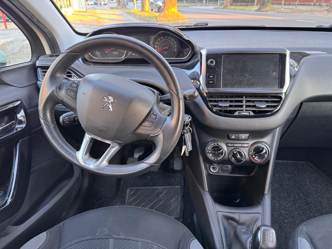 Peugeot 208 1.4 HDi 68 CV 5 p neopaten garanzia 12 m