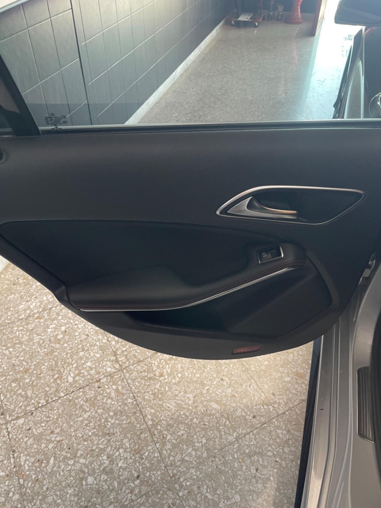 Mercedes-benz CLA 220 CLA 220 CDI Automatic Amg