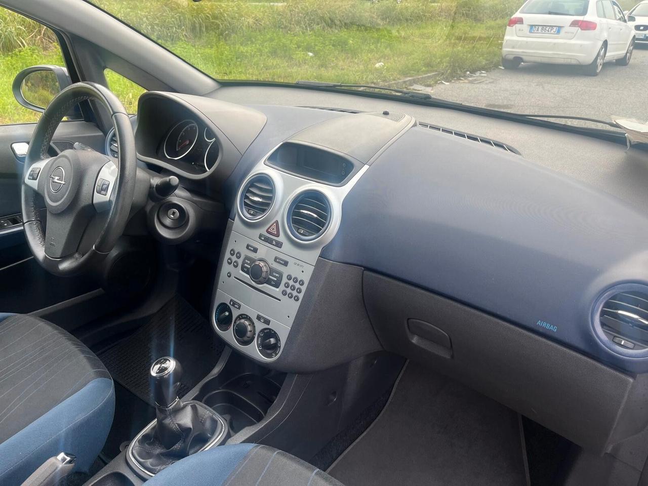 Opel Corsa 1.2 3 porte Club