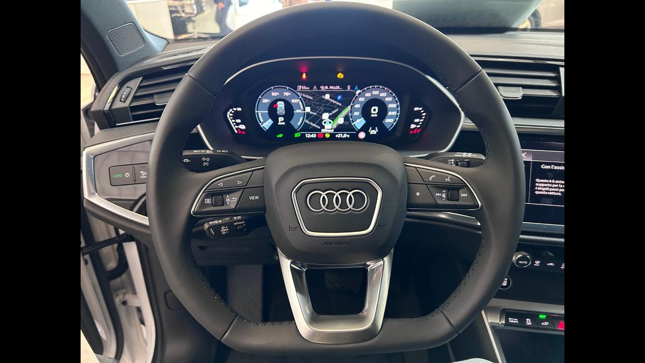 Audi Q3 45 TFSI E S TRONIC