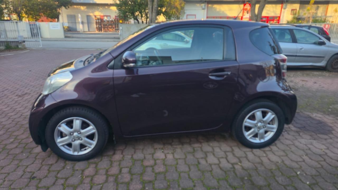 Toyota iQ 1.0 Sol