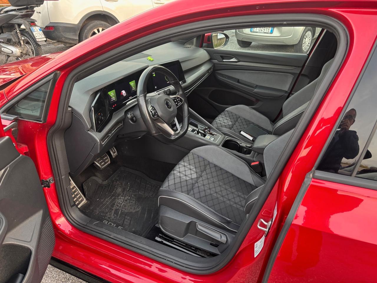 Volkswagen Golf 1.5 eTSI 130 CV EVO ACT DSG R-Line