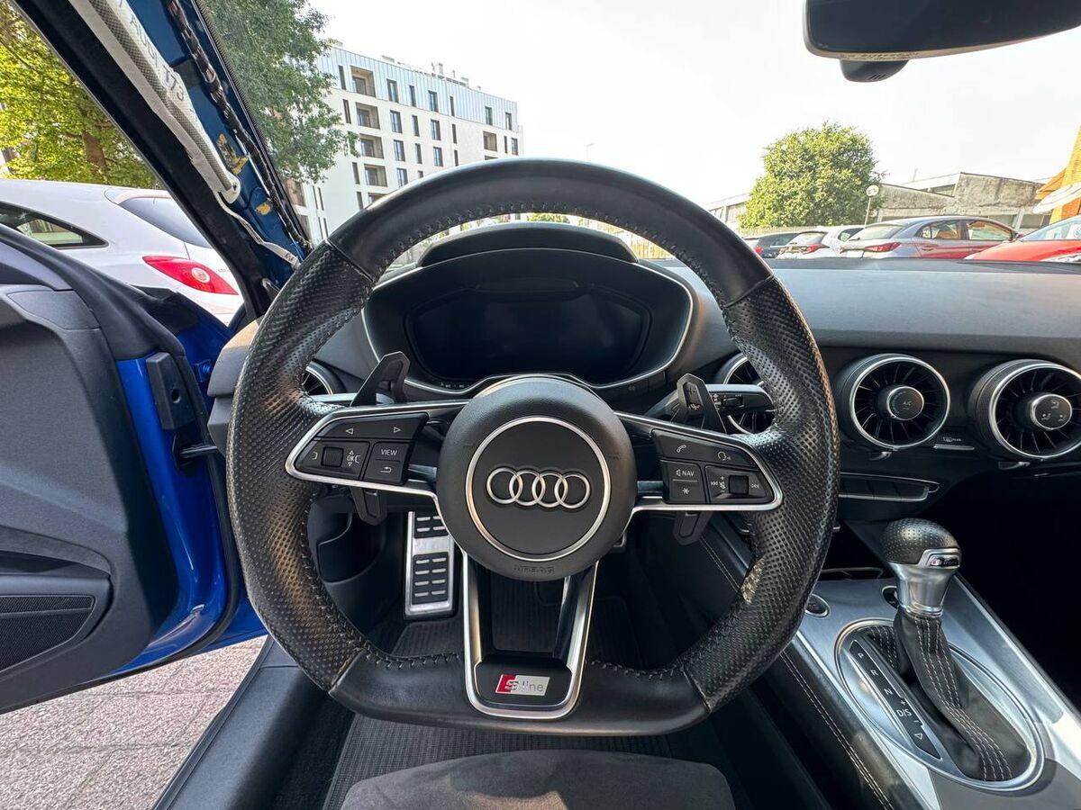 Audi TT Coupé 2.0 tfsi S line s-tronic