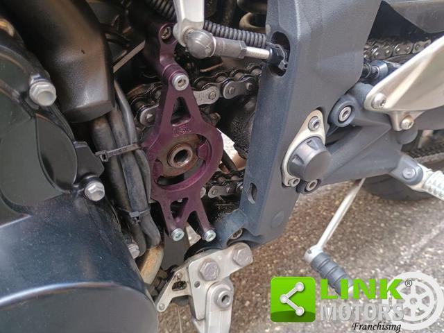 TRIUMPH Street Triple 675 Triple