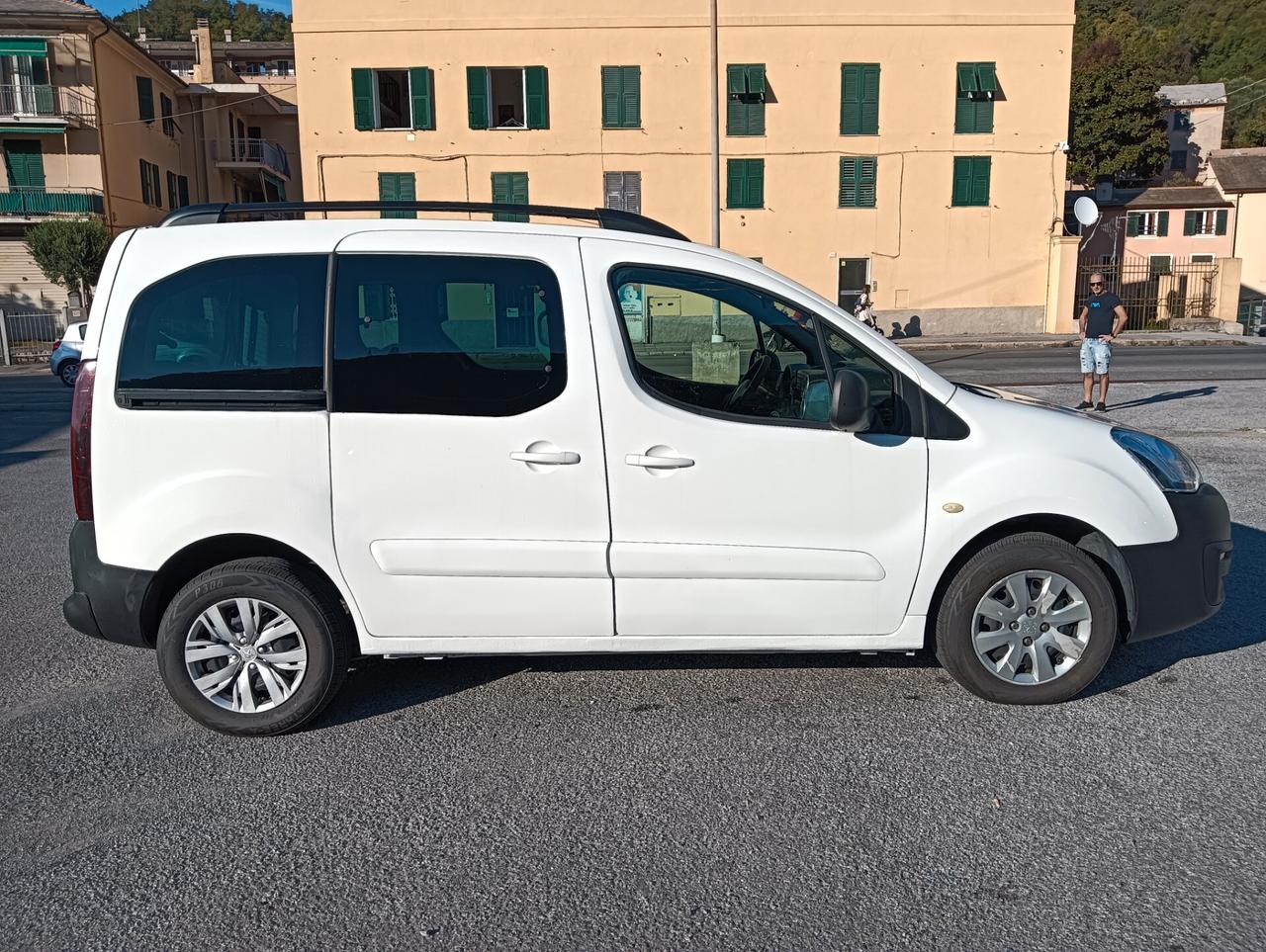 Peugeot Partner Tepee BlueHDi 120 S&S Outdoor
