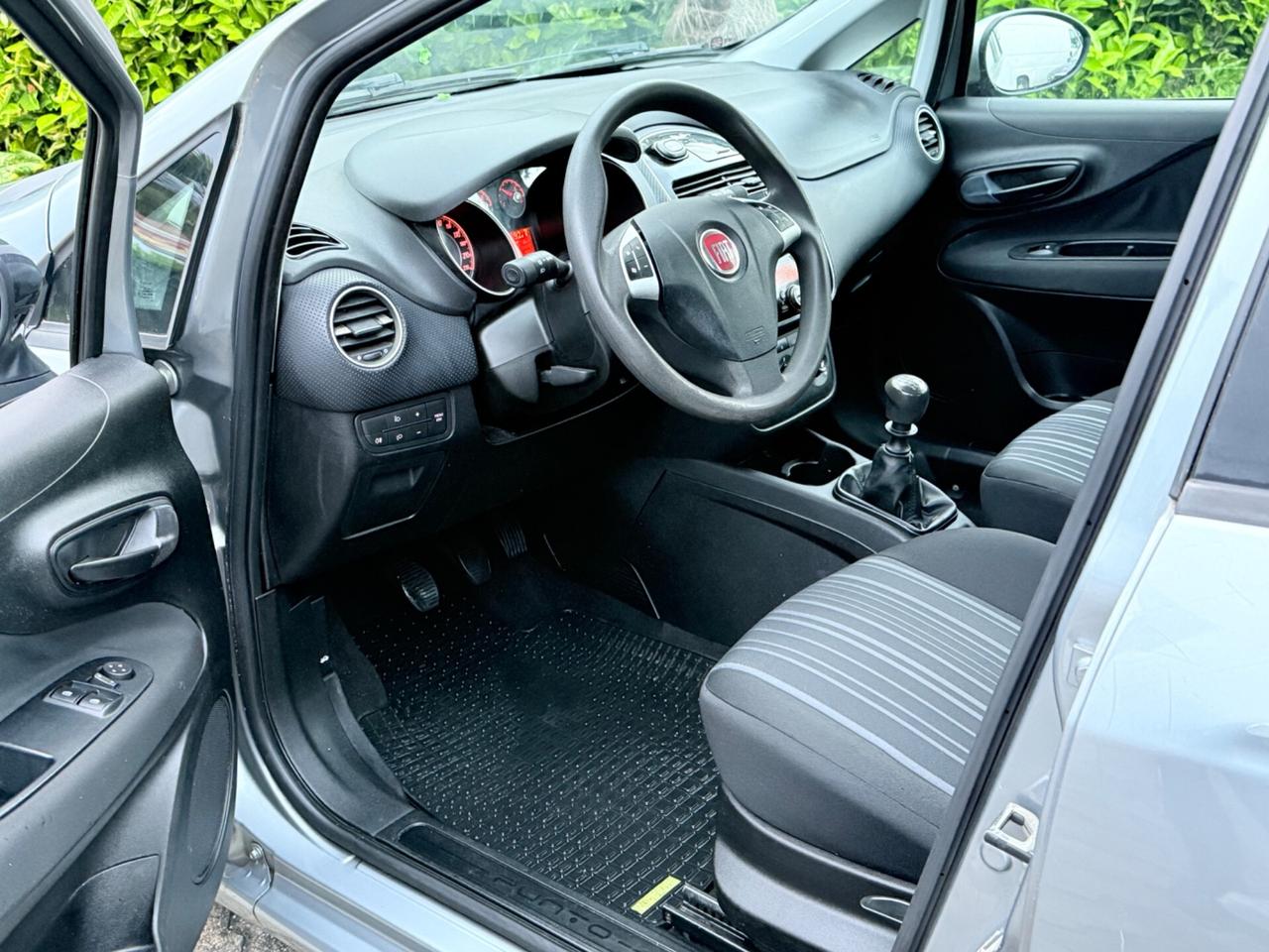 Fiat Punto Evo 1.2 69CV 5Porte Neopatentati
