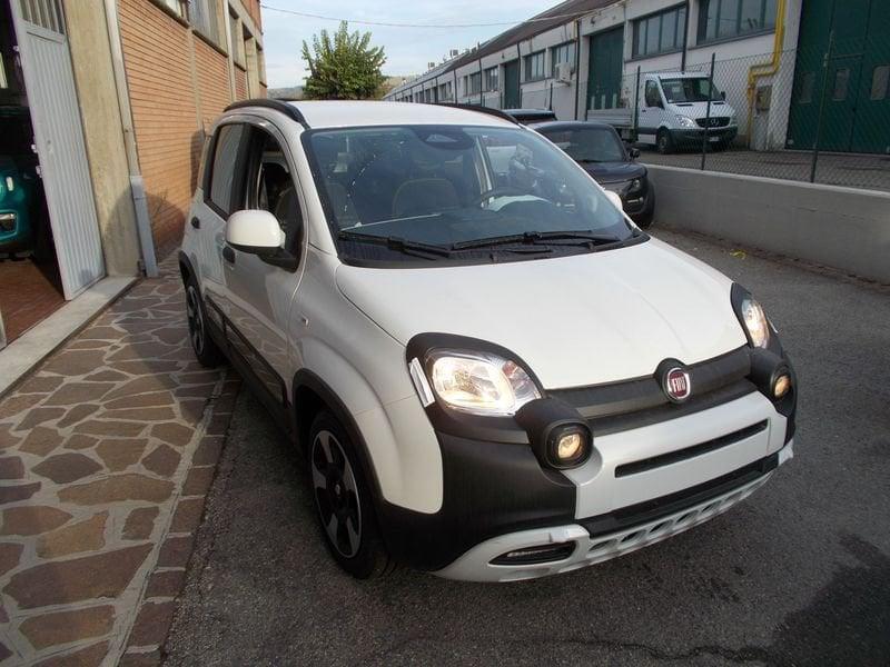 FIAT Panda 1.0 FireFly S&S Hybrid Pandina KM. ZERO 338.7575187 MASSARI MARCO