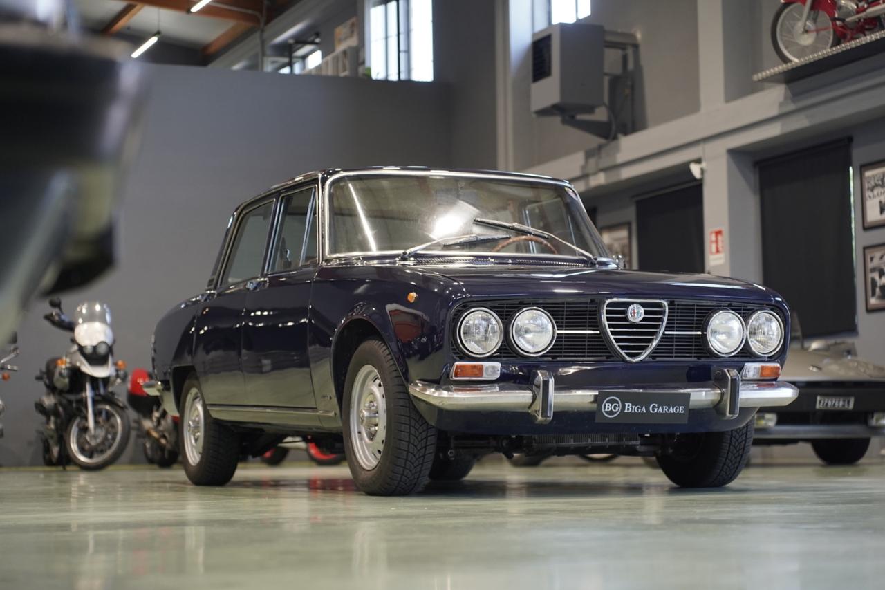 Alfa Romeo Giulia 2000