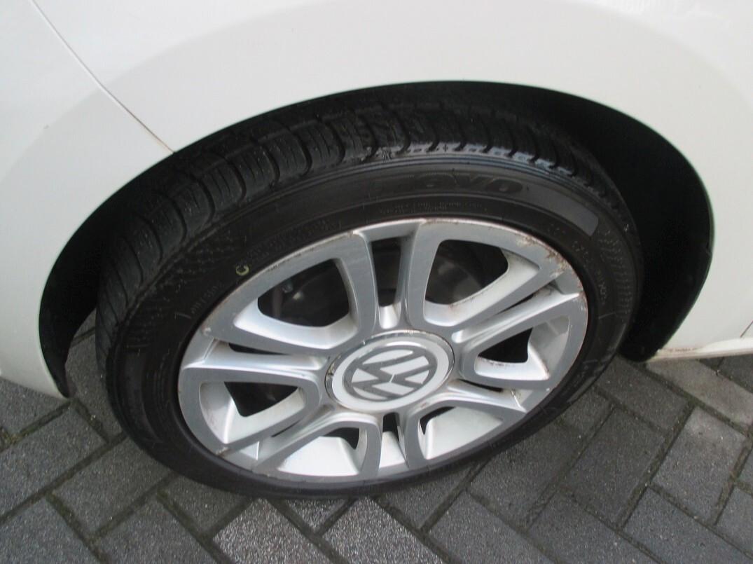 Volkswagen up! 2012 3p 1.0 eco High 68cv Per Neopatentati