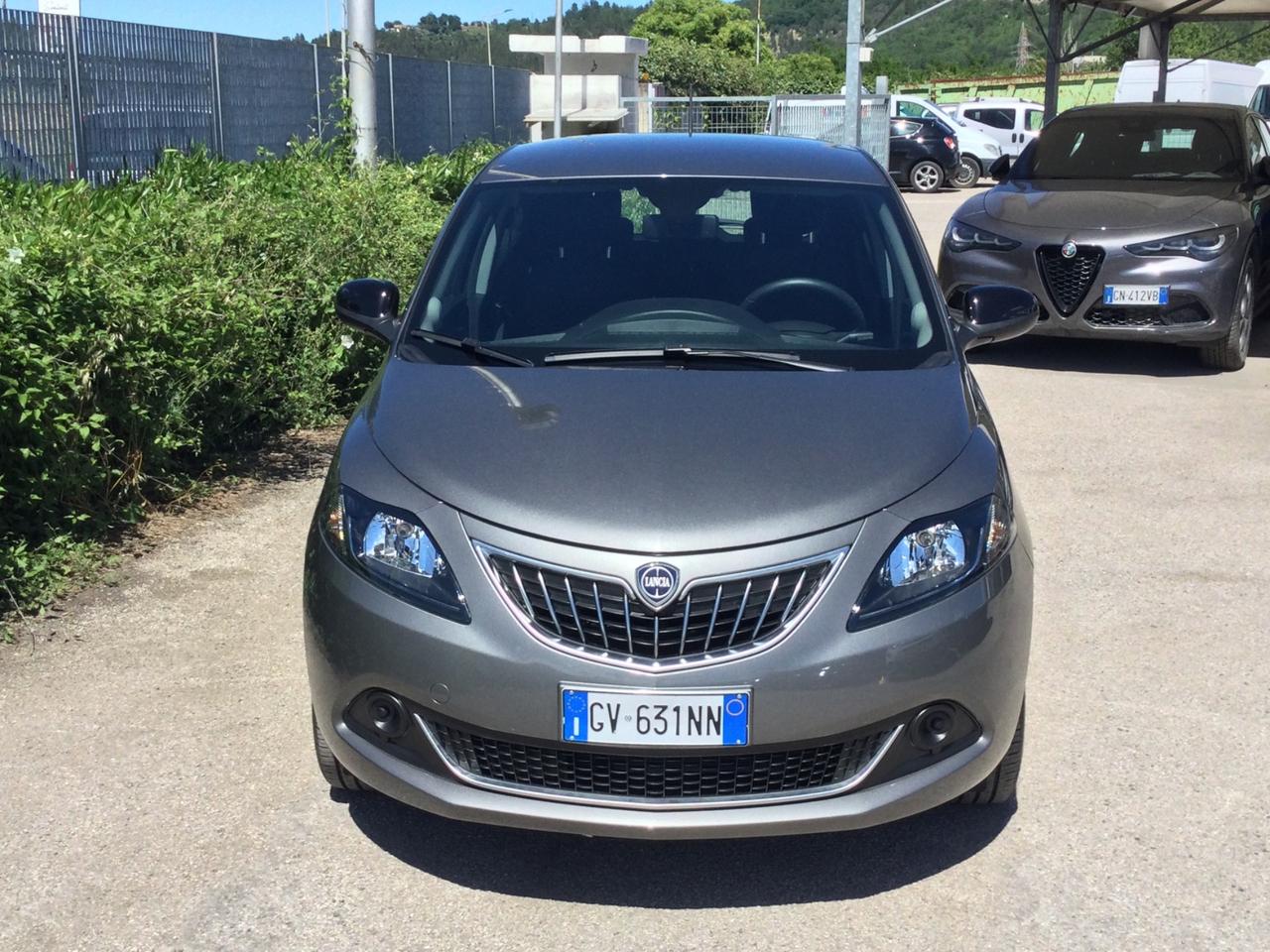 Lancia Ypsilon 1.0 FireFly 5 porte S&S Hybrid Platino