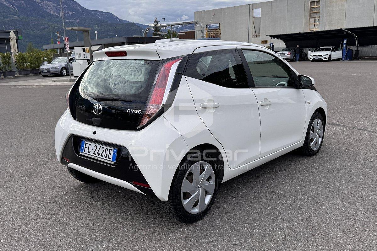 TOYOTA Aygo 1.0 VVT-i 69 CV 5 porte x-clusiv MMT