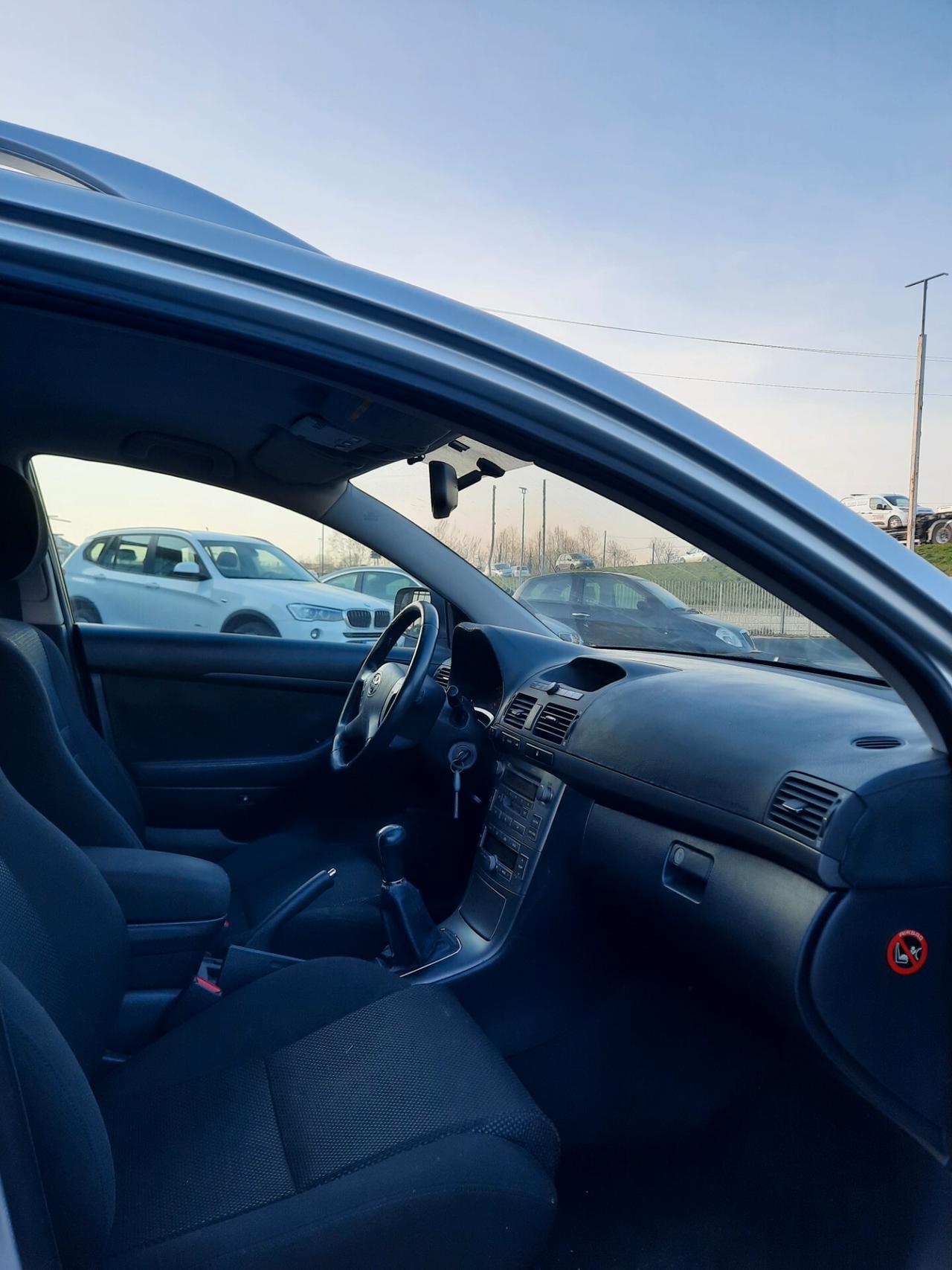 Toyota Avensis 1.8 GPL 16V Station Wagon