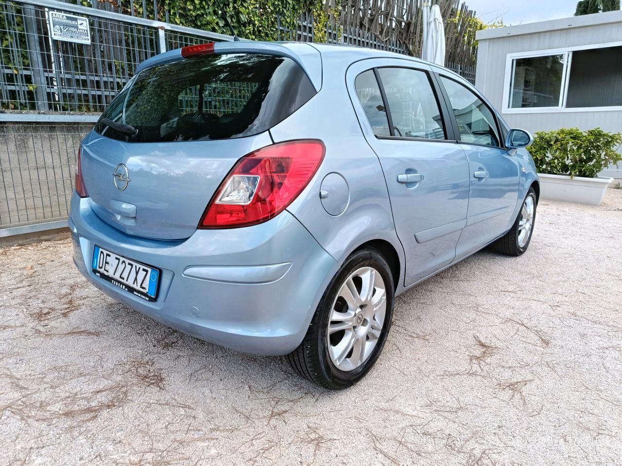Opel Corsa 1.3 CDTI 90CV 5 porte Cosmo