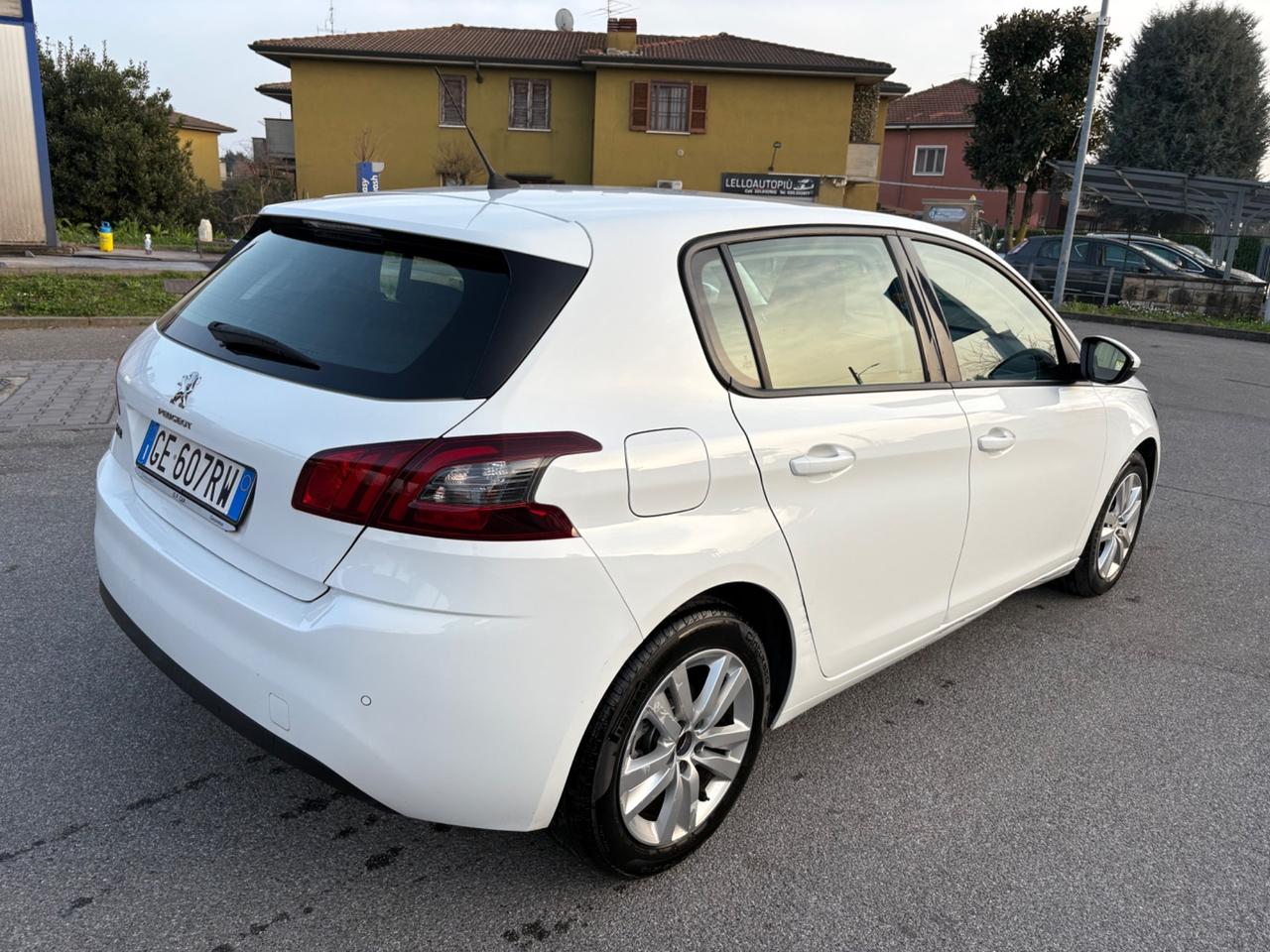 Peugeot 308 BlueHDi 130 S&S Allure