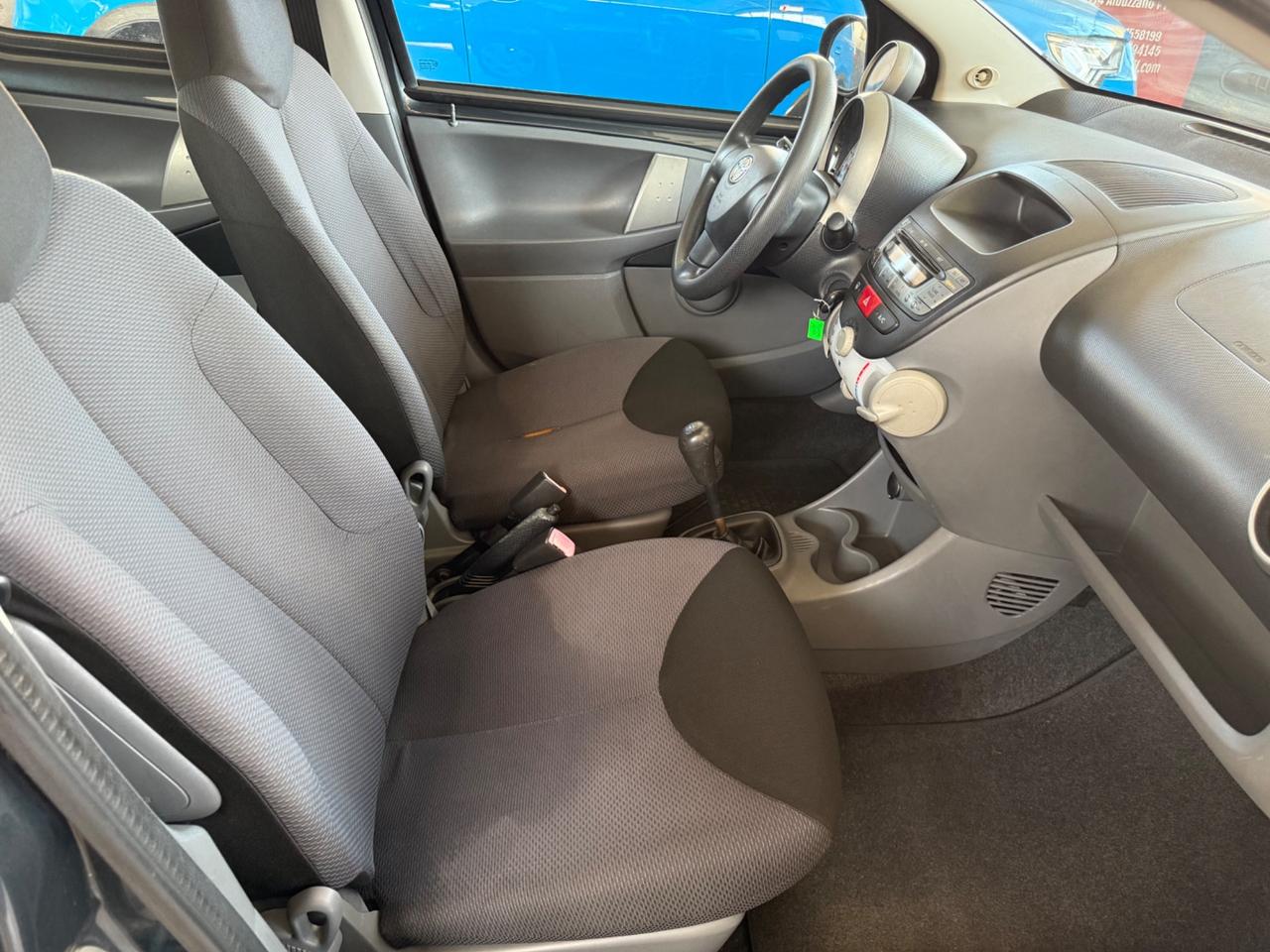 Toyota Aygo 1.0 12V VVT-i 5 porte Sol