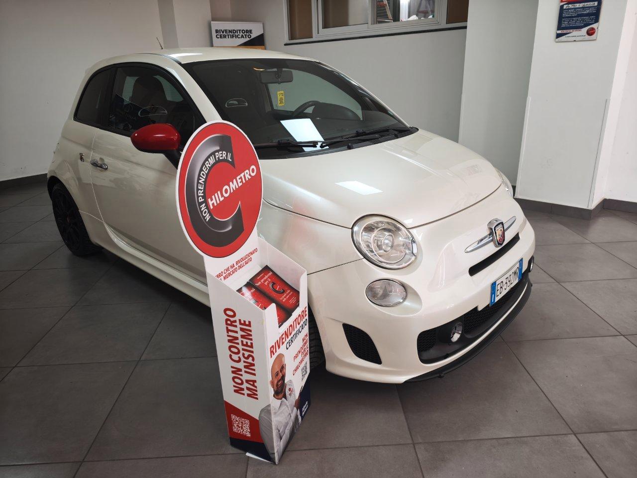 Abarth 500 1.4 16v turbo t-jet 135cv LEGGI