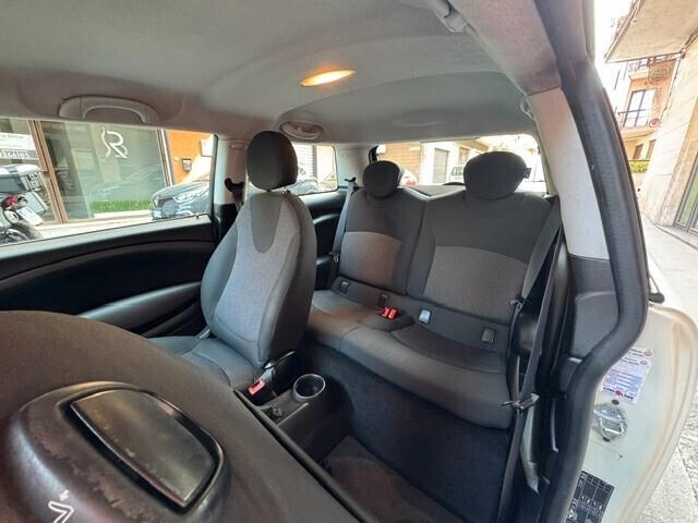 Mini Cooper D - 1.6 D 110 CV - Pepper