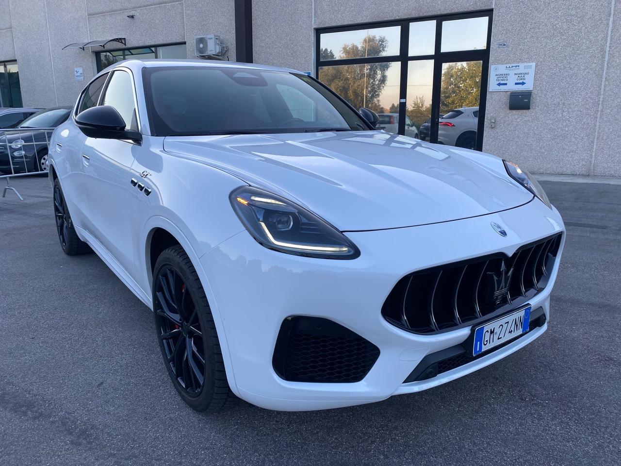 Maserati Grecale MHEV 300 CV AWD GT