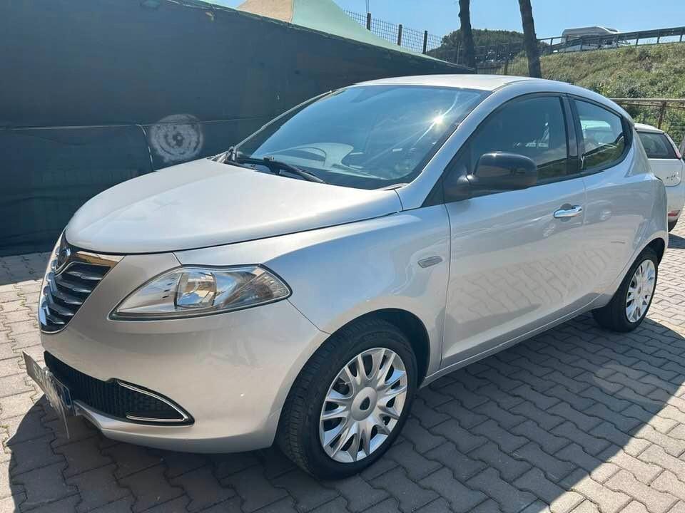 Lancia Ypsilon 1.2 69 CV Gold uniproprietario