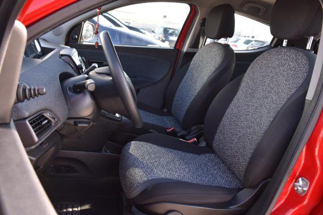LANCIA Ypsilon 1.2 69 CV 5 porte Platinum