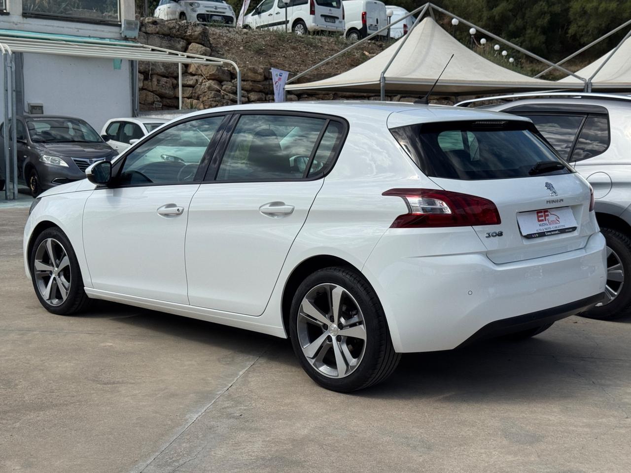 Peugeot 308 BlueHDi 92 cv Business