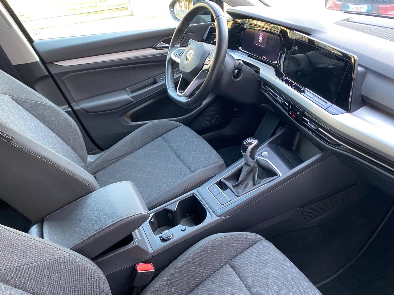 Volkswagen Golf 1.0 TSI EVO Life - OK NEOPATENTATI