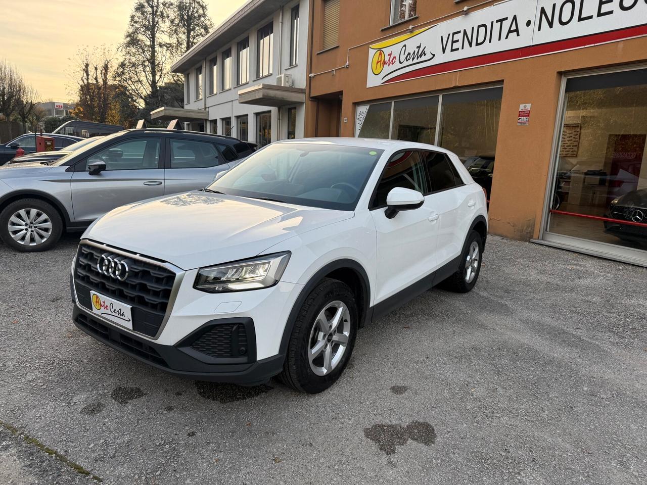 Audi Q2 30 TFSI Business -