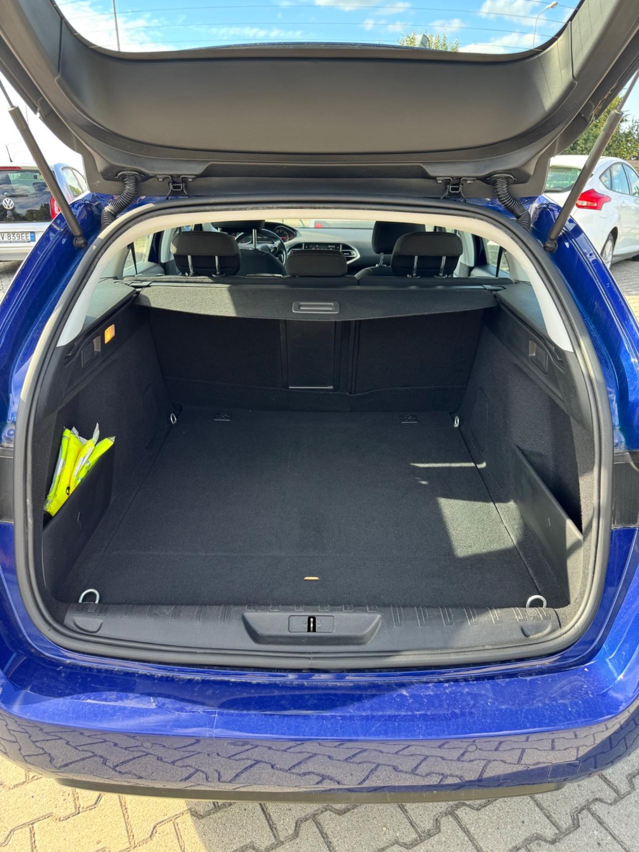 Peugeot 308 BlueHDi 130 S&S EAT8 SW Business