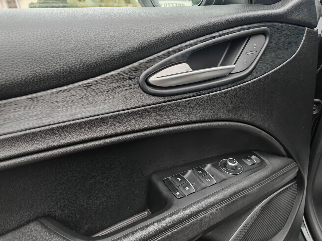 Alfa Romeo Stelvio 2.2 190cv Bleck Edition 2021