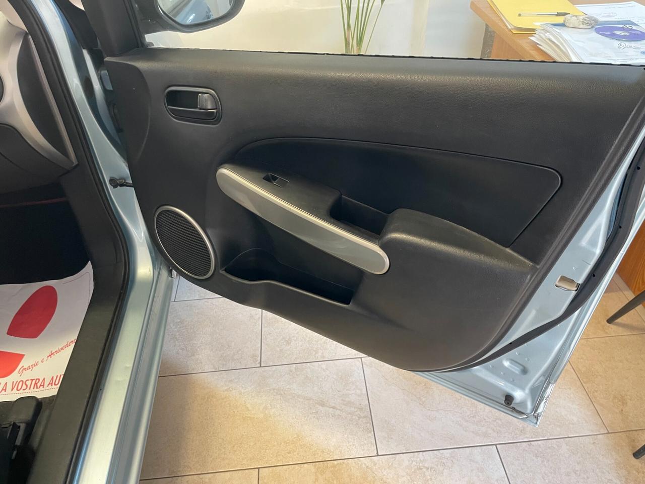 Mazda 2 1.3 5p. Fun FULL NEOPATENTATI TAGLIANDATA