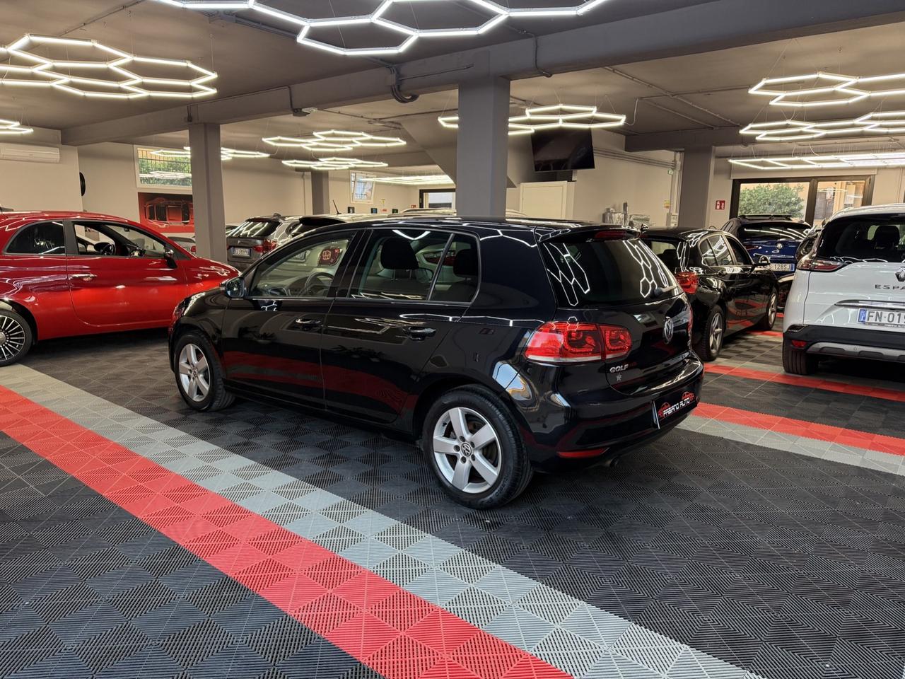 Volkswagen Golf 1.6 TDI LED - FABIANOAUTO