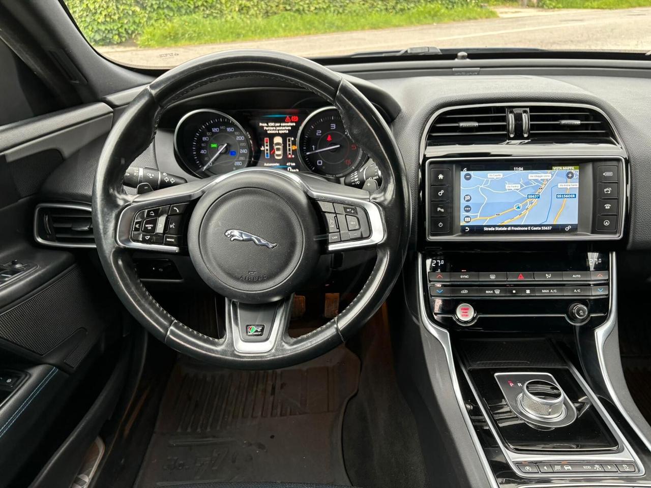 Jaguar XE 2.0 D Turbo Portfolio